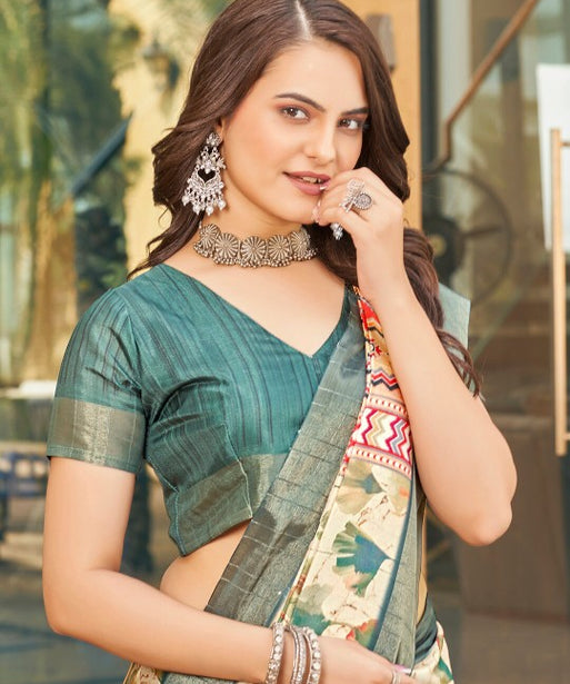 Handwoven Elegance: Dark Green Pattu Soft Silk Saree for Regal Charm