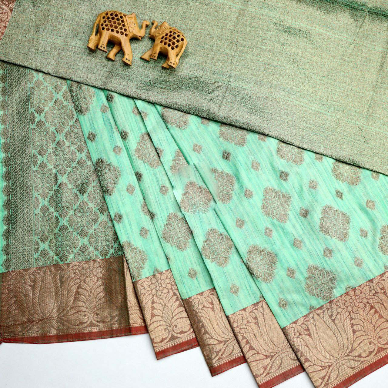 Vibrant Cyan Bridal Korvai Silk Saree Featuring Handwoven Weaving Art