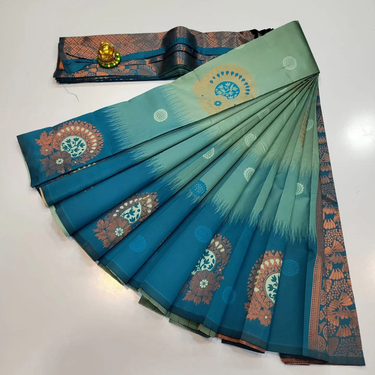 Luxury Festive Drape Green Handloom Silk Saree With Rich Kubera Pattu Work