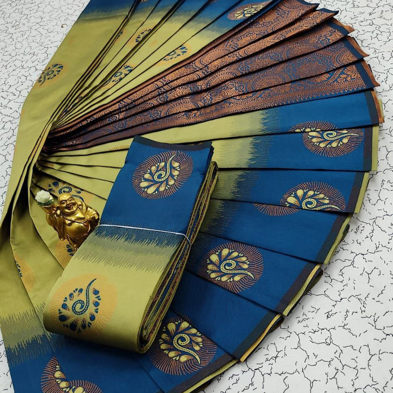 Green Handloom Silk Saree Festive Kubera Pattu With Designer 3D Motifs