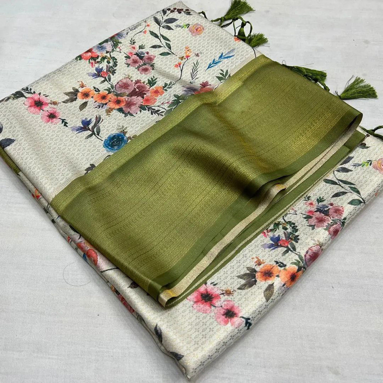 Soft And Stylish Off White Casual Saree Digital Print On Silk Fabric
