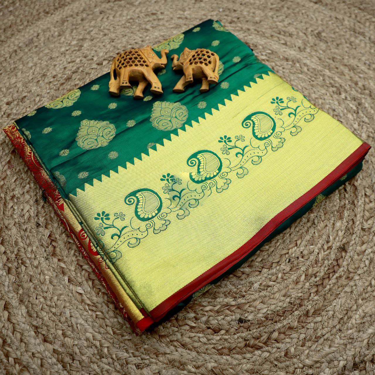 Alluring Green Handloom Silk Korvai Saree For Wedding Functions