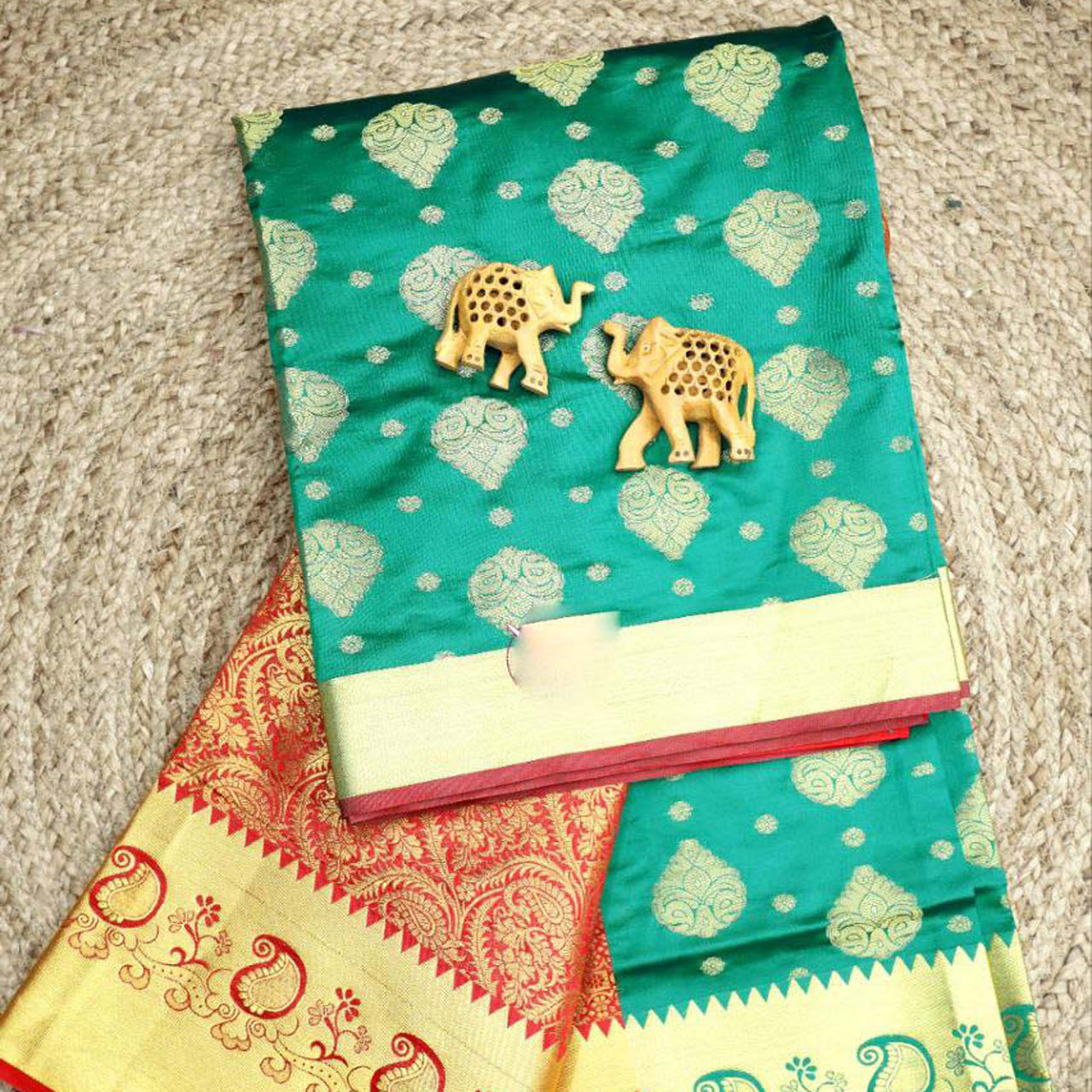 Alluring Green Handloom Silk Korvai Saree For Wedding Functions