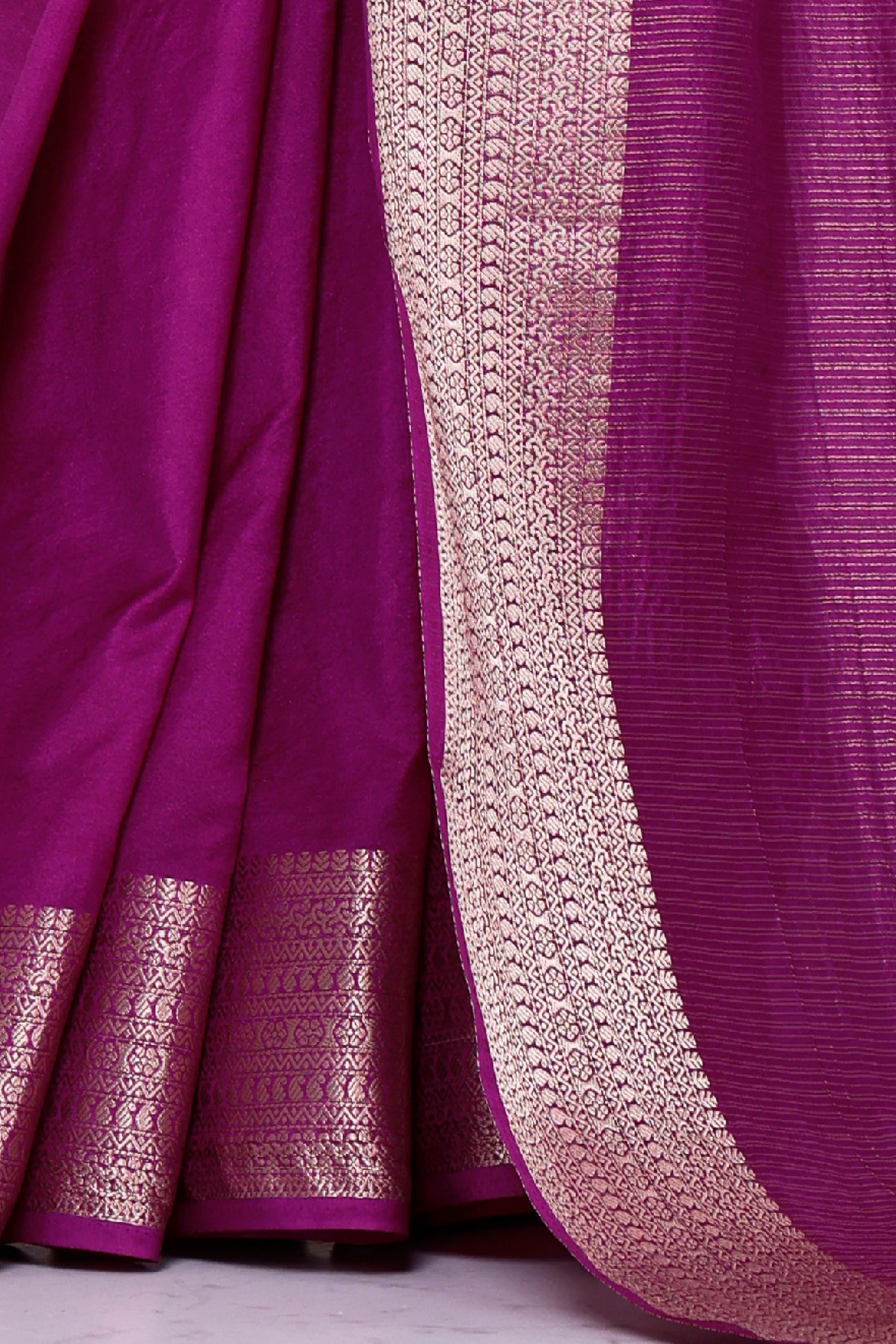 Pure Mysore Crepe Fancy Saree With Plain Texture