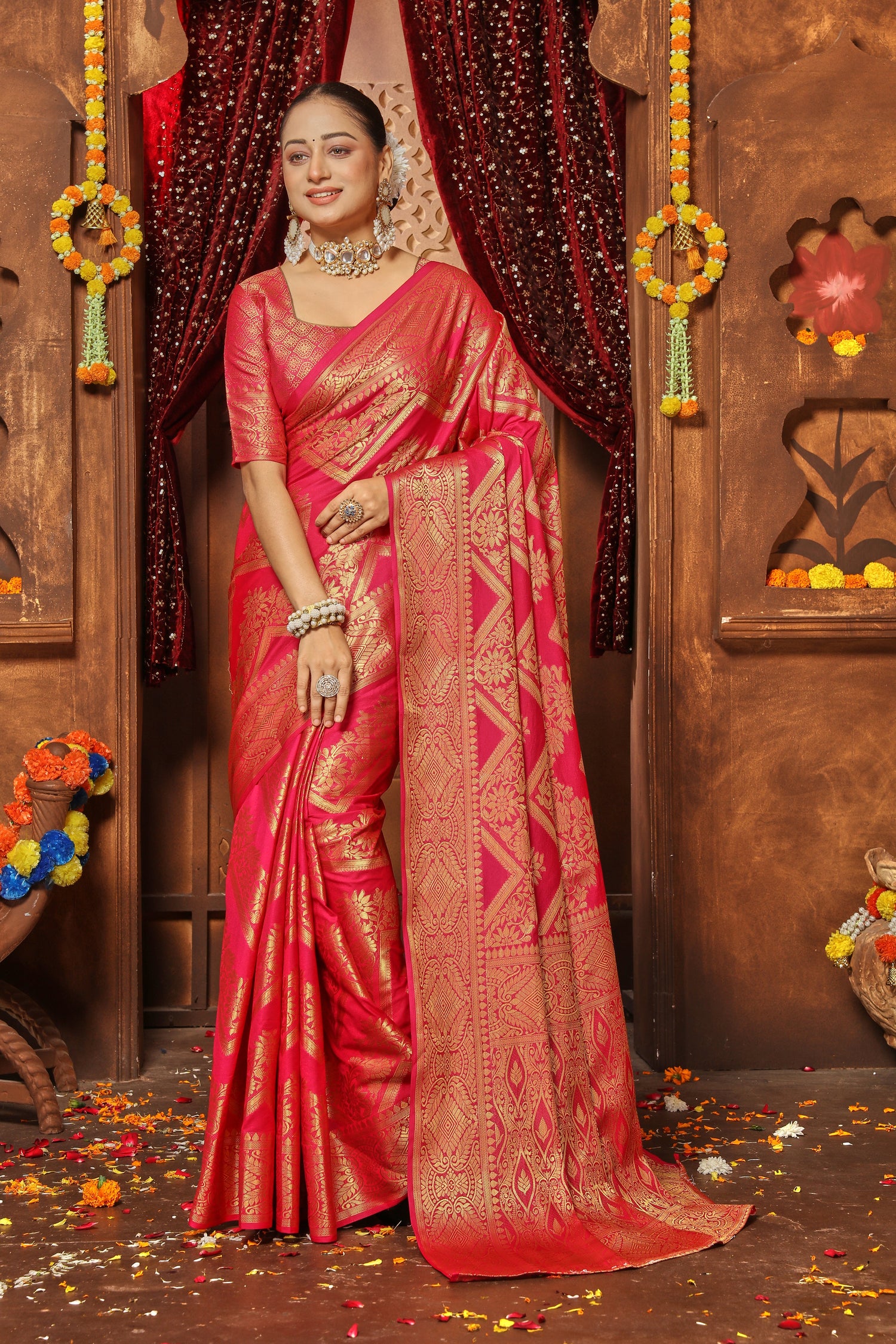 Opulent Silk Saree With Traditional Zari Brocade Weaving