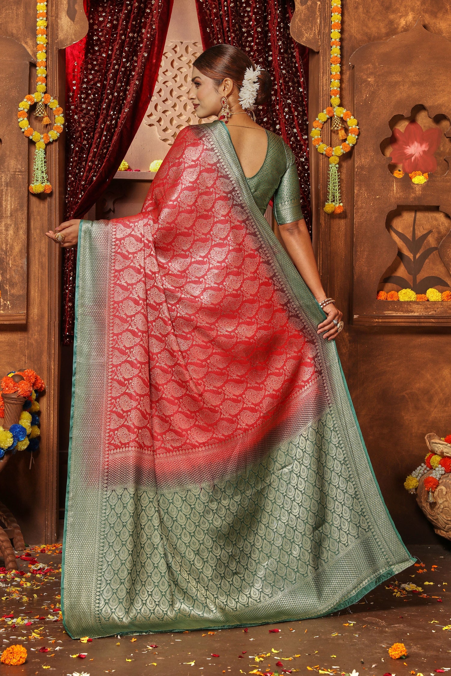 Heritage Style Brocade Zari Silk Saree For Occasions