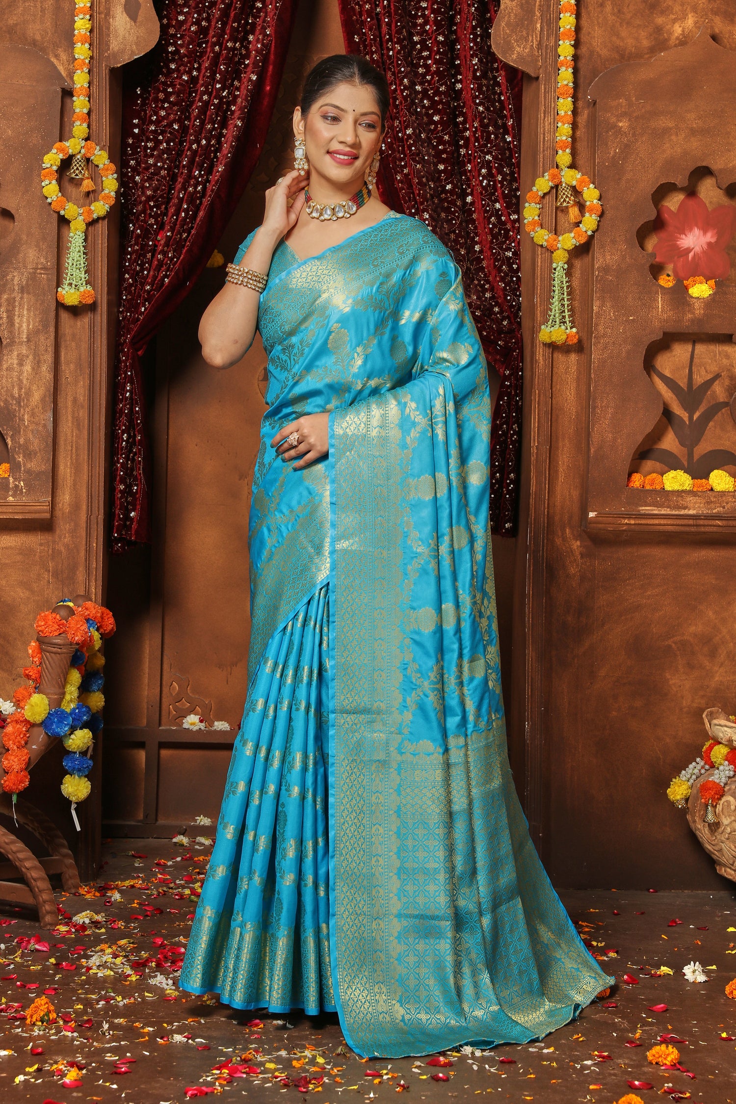 Designer Silk Saree With Heavy Zari Brocade Work