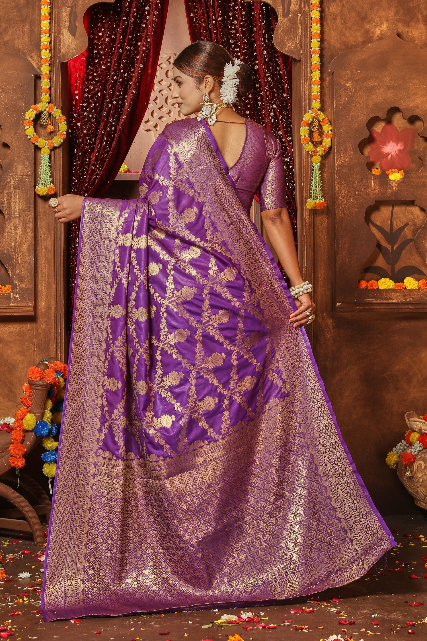 Handwoven Brocade Zari Silk Saree For Wedding Functions
