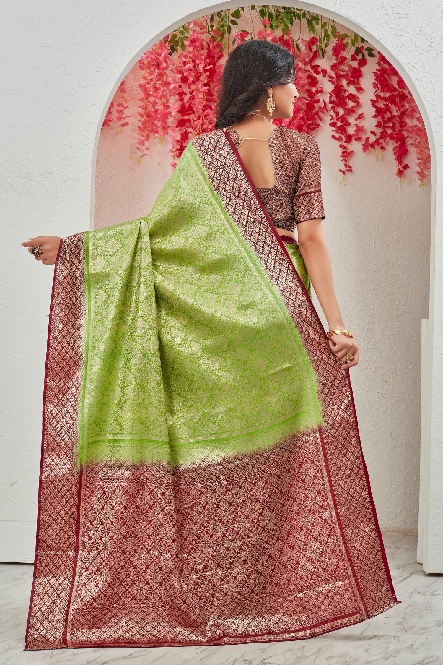 Premium Weaving Work Saree In Pure Mysore Silk Ideal For Festivals And Functions