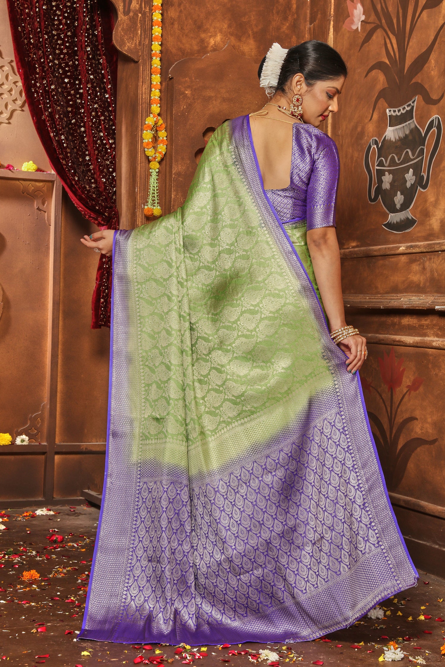 Elegant Brocade Silk Saree With Rich Zari Weaving For Weddings