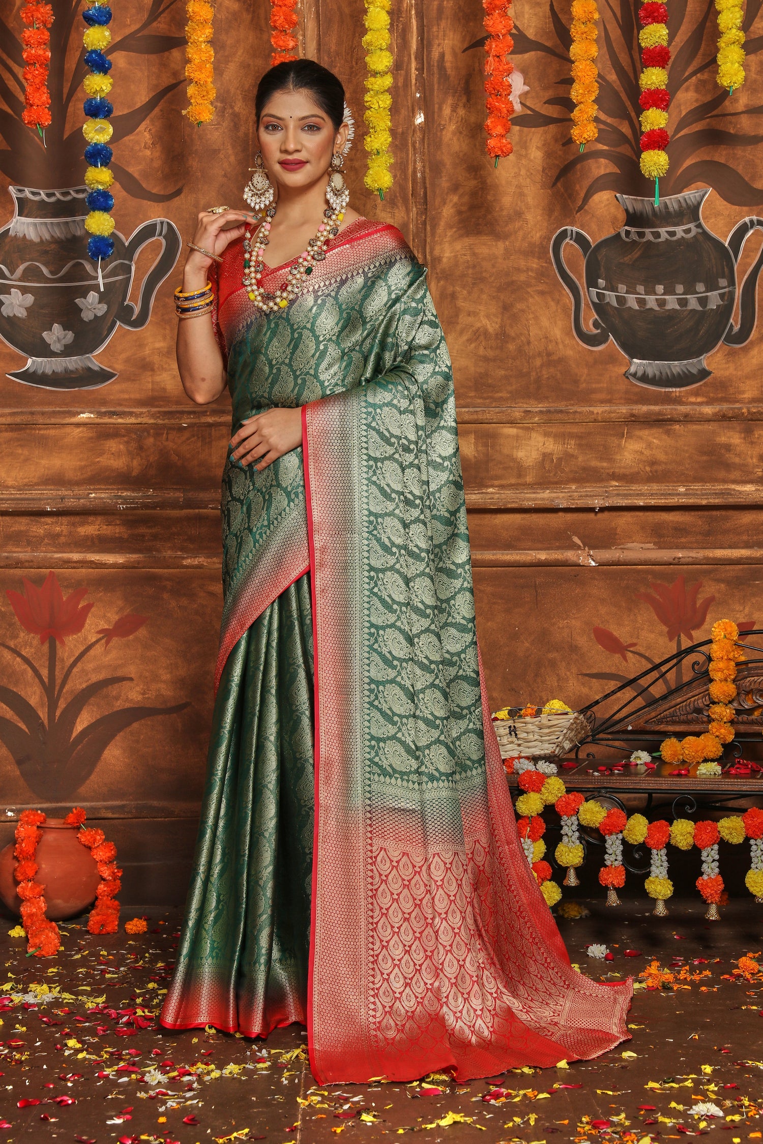 Royal Banarasi Saree In Brocade Silk With Zari Work
