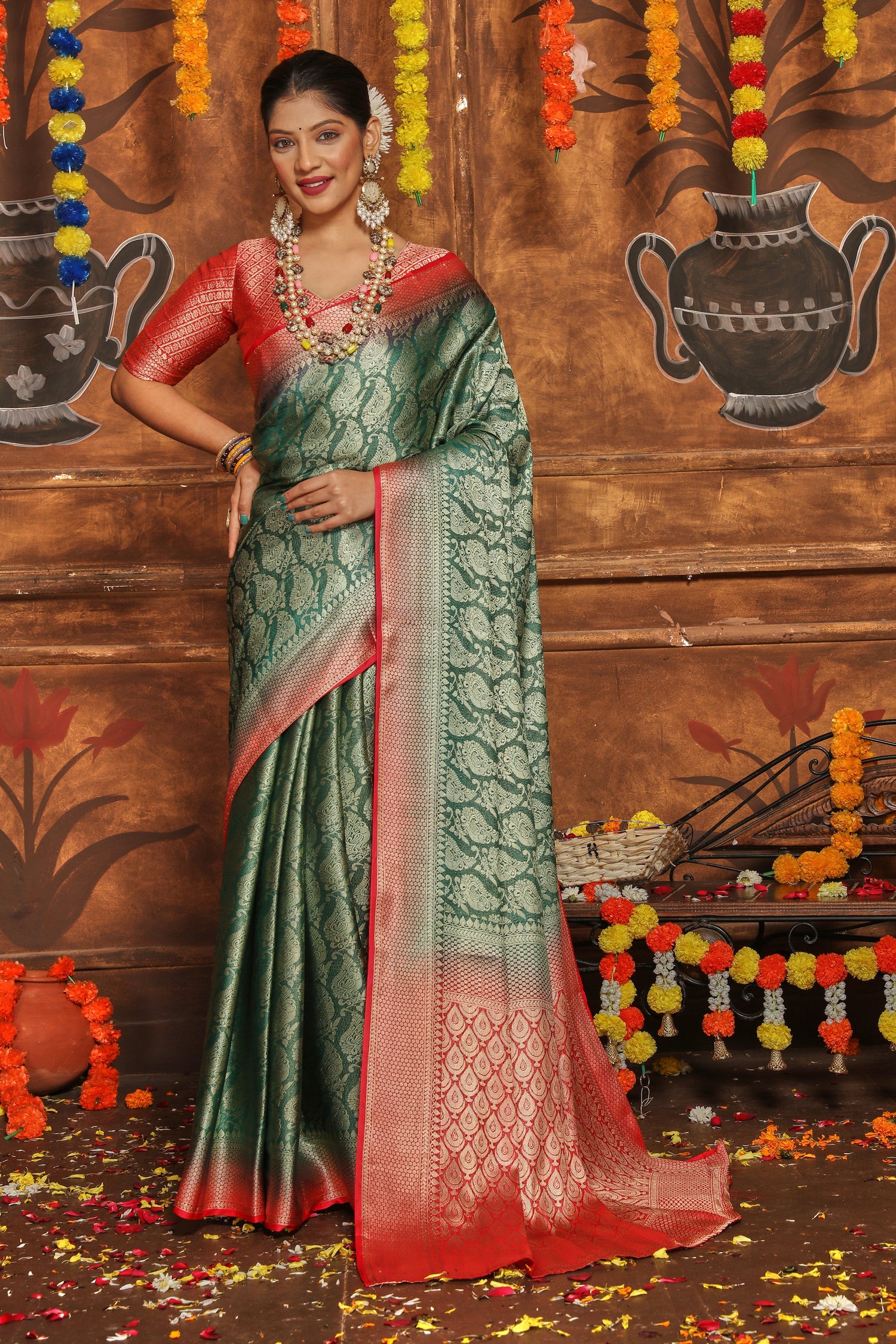 Royal Banarasi Saree In Brocade Silk With Zari Work