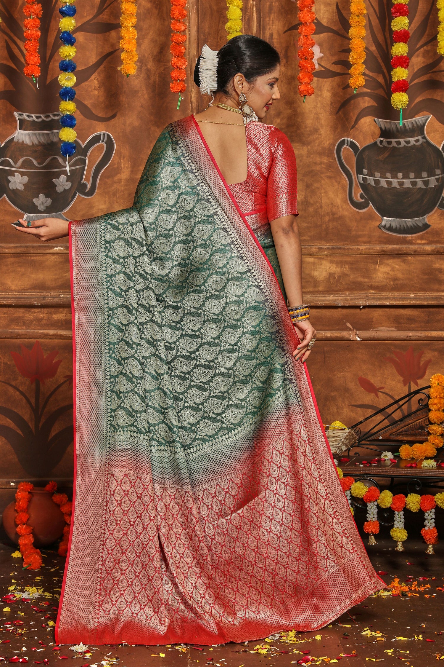 Royal Banarasi Saree In Brocade Silk With Zari Work