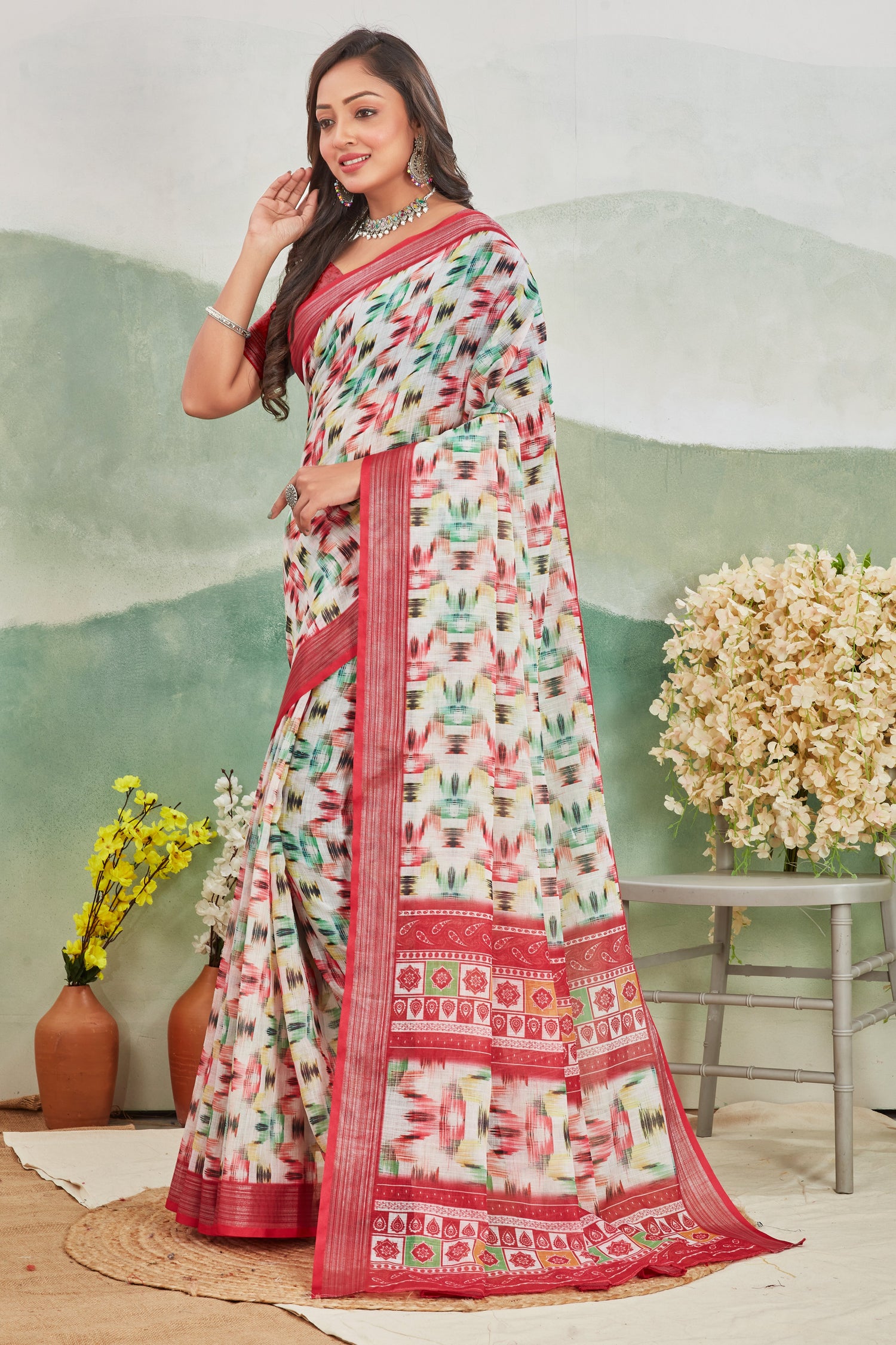 Stylish Ethnic Linen Saree With Timeless Print Patterns