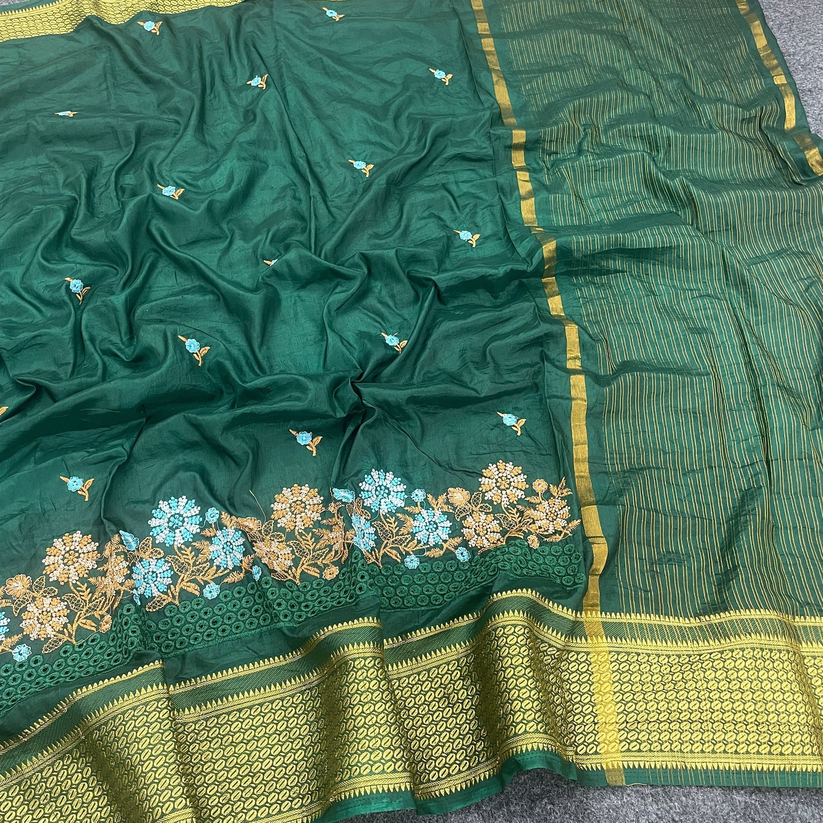 💕Pochampally Embroidary Work Black Saree💕