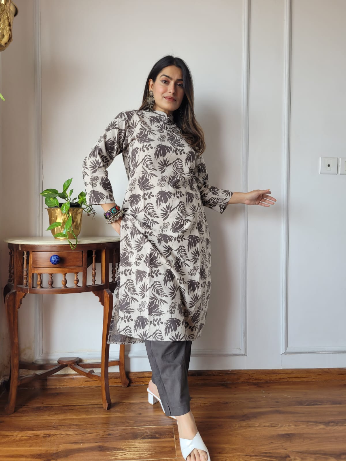 Ivory Floral Jaal Print Straight Kurta & Grey Pant Set