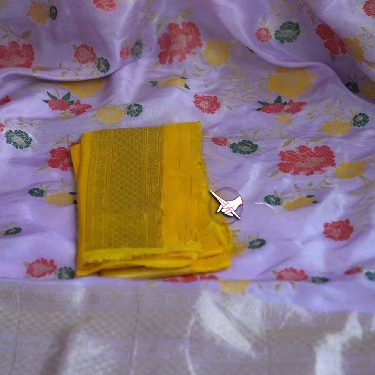 Graceful Lavender Woven Handloom Silk Saree For Festive And Wedding Wear