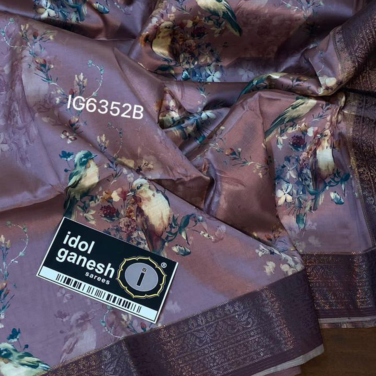 Luxury Lavender Fancy Handloom Silk Saree Featuring Digital Artwork