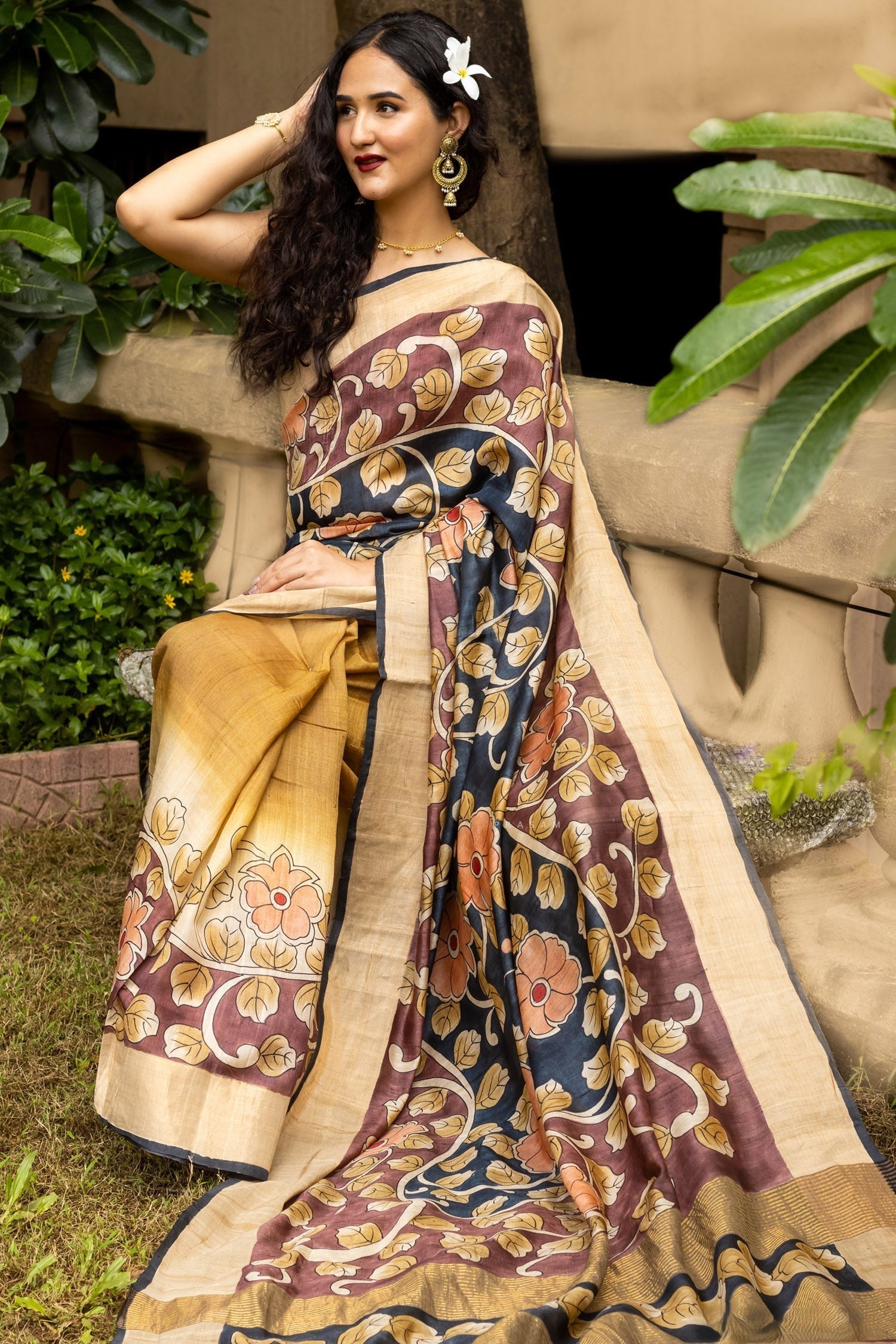 Traditional Art Tussar Silk Saree Kalamkari Print And Modern Blouse Twist