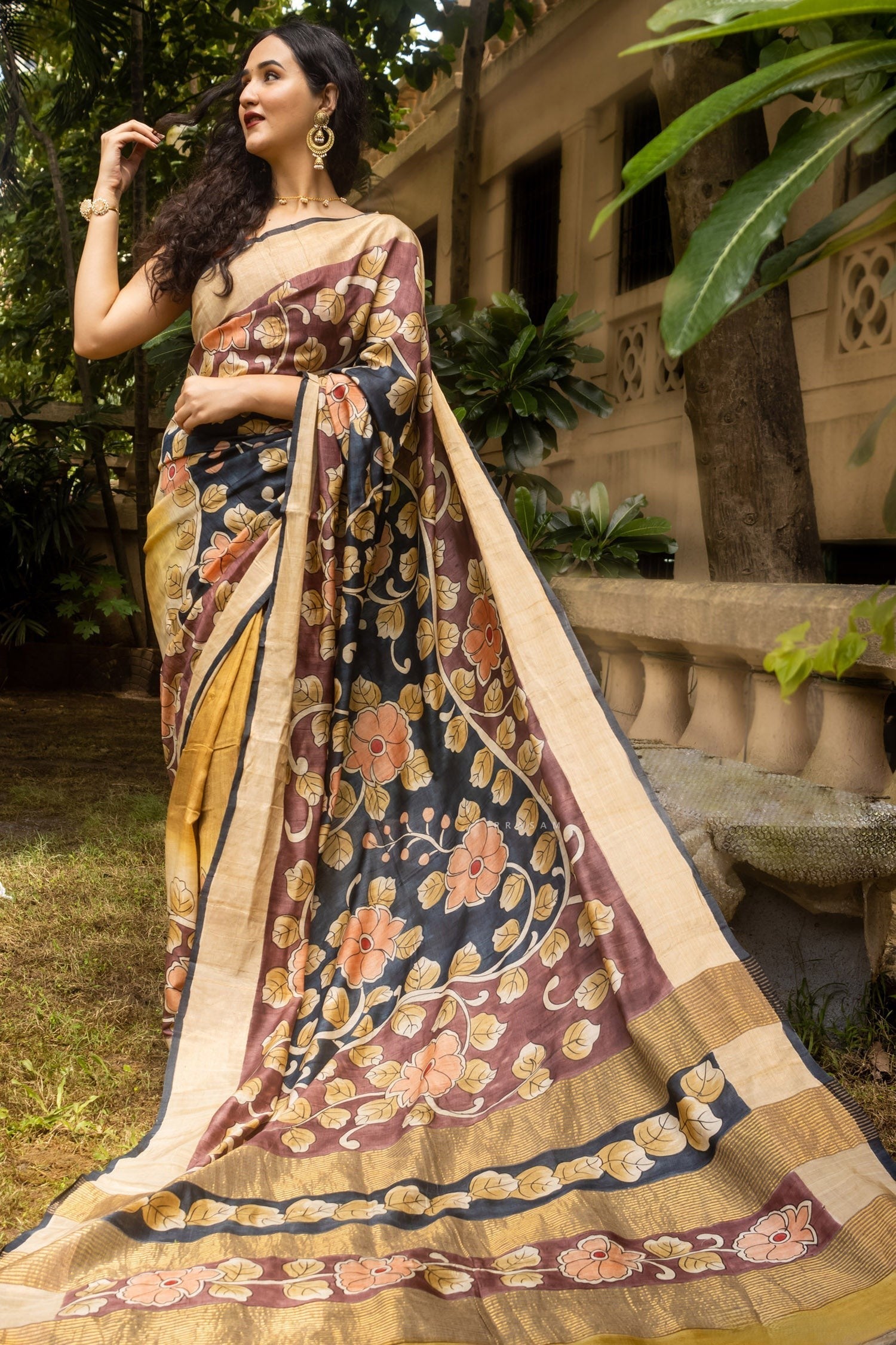 Traditional Art Tussar Silk Saree Kalamkari Print And Modern Blouse Twist