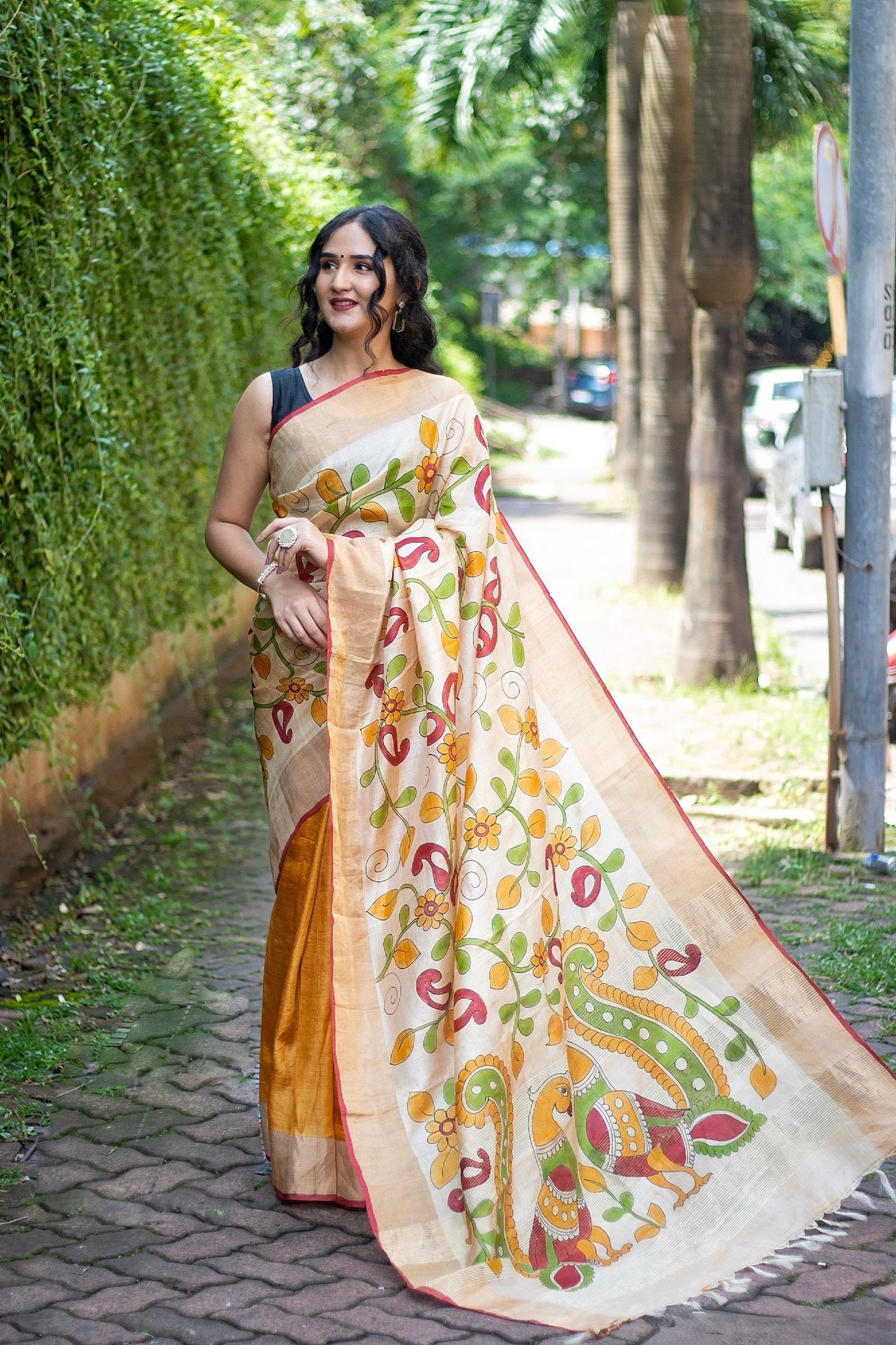 Premium Handloom Tussar Silk Kalamkari Saree Set with Designer Blouse Fabric