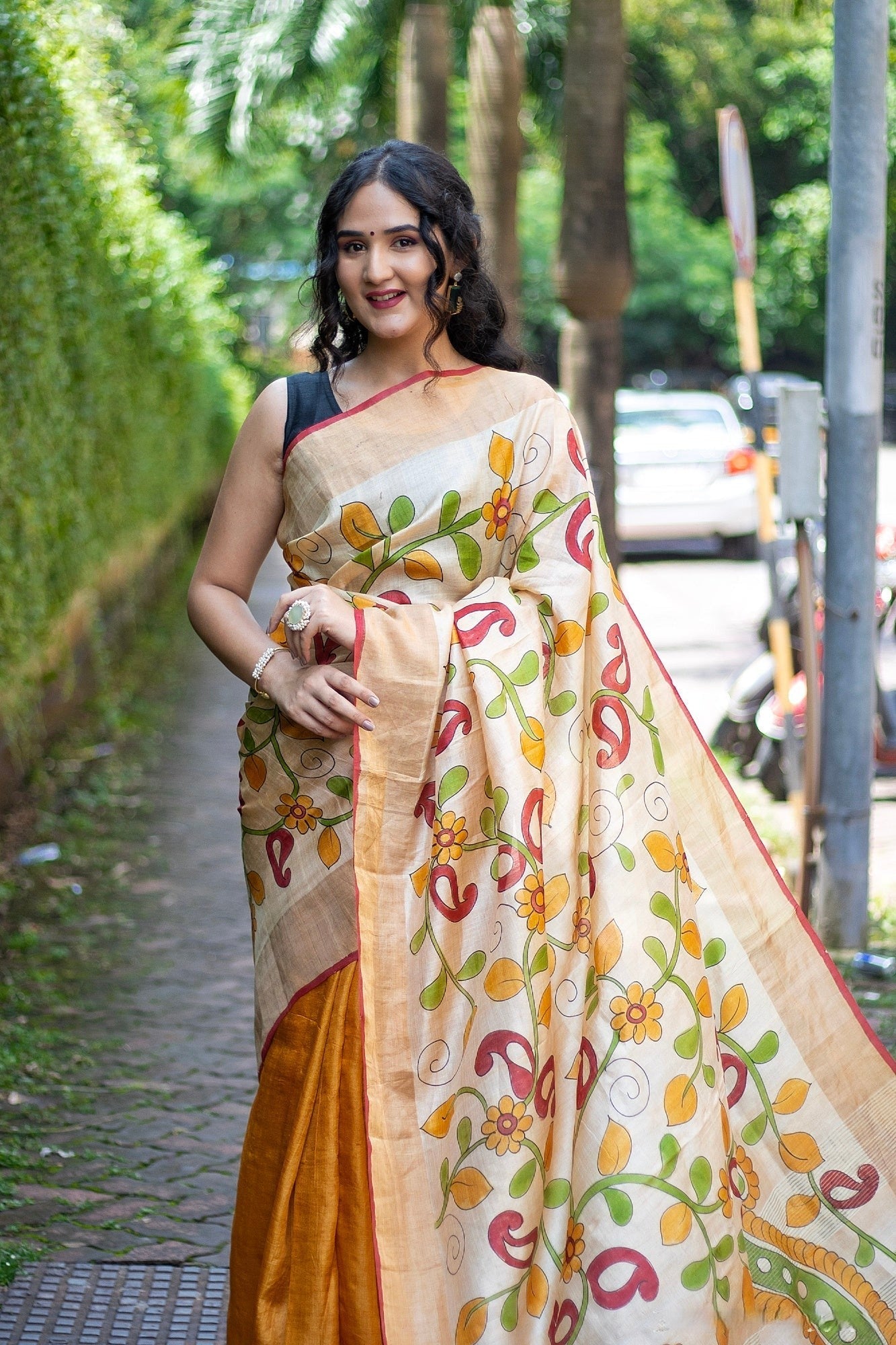 Premium Handloom Tussar Silk Kalamkari Saree Set with Designer Blouse Fabric
