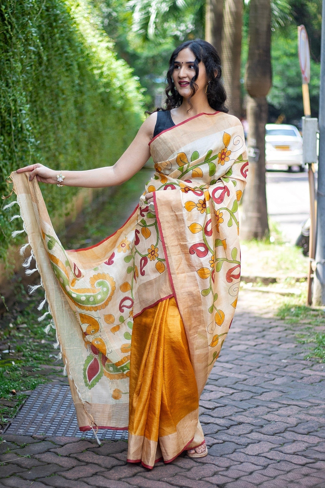 Premium Handloom Tussar Silk Kalamkari Saree Set with Designer Blouse Fabric