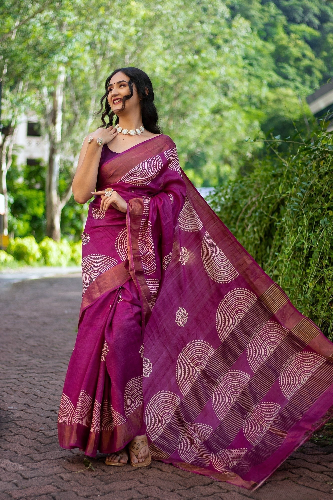 Cultural Handloom Tussar Silk Saree with Bold Kalamkari Prints And Blouse
