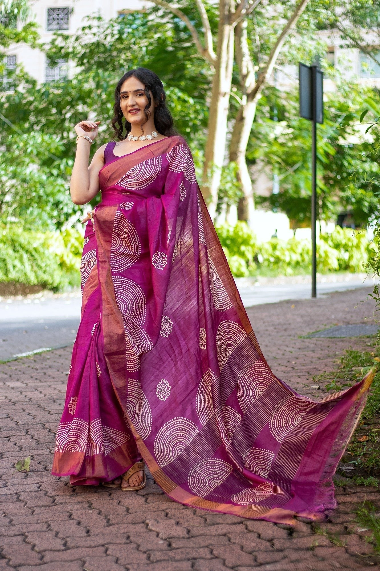 Cultural Handloom Tussar Silk Saree with Bold Kalamkari Prints And Blouse