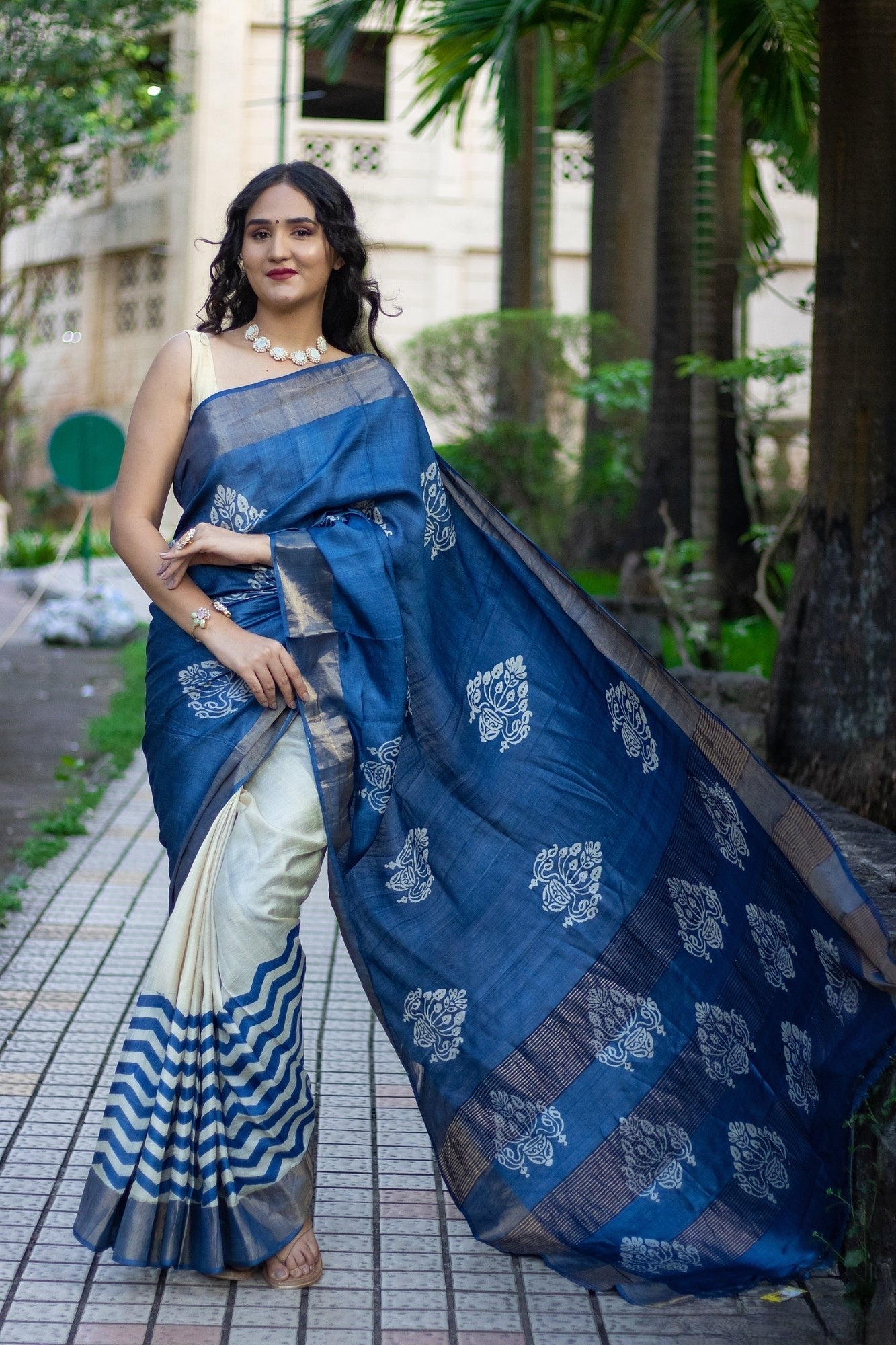 Statement Kalamkari Printed Tussar Silk Saree with Designer Blouse Material