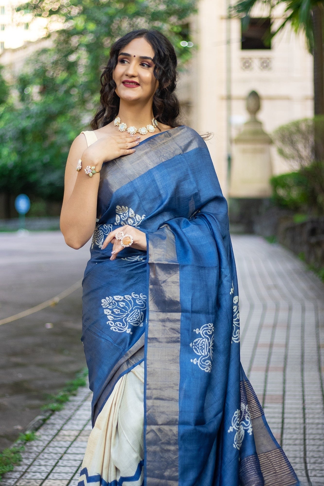 Statement Kalamkari Printed Tussar Silk Saree with Designer Blouse Material