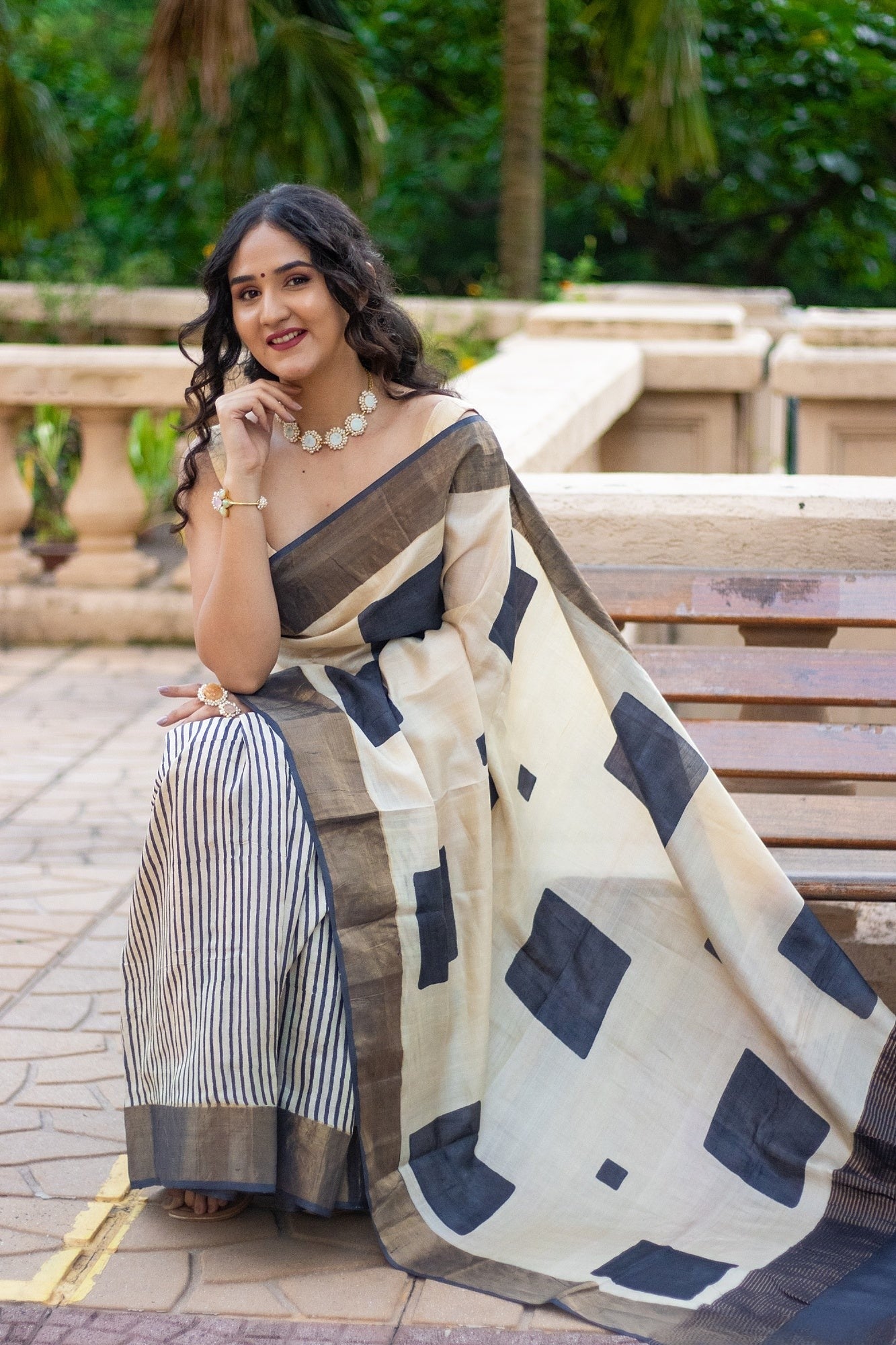 Elegant Kalamkari Printed Tussar Silk Saree for Women Includes Stylish Blouse