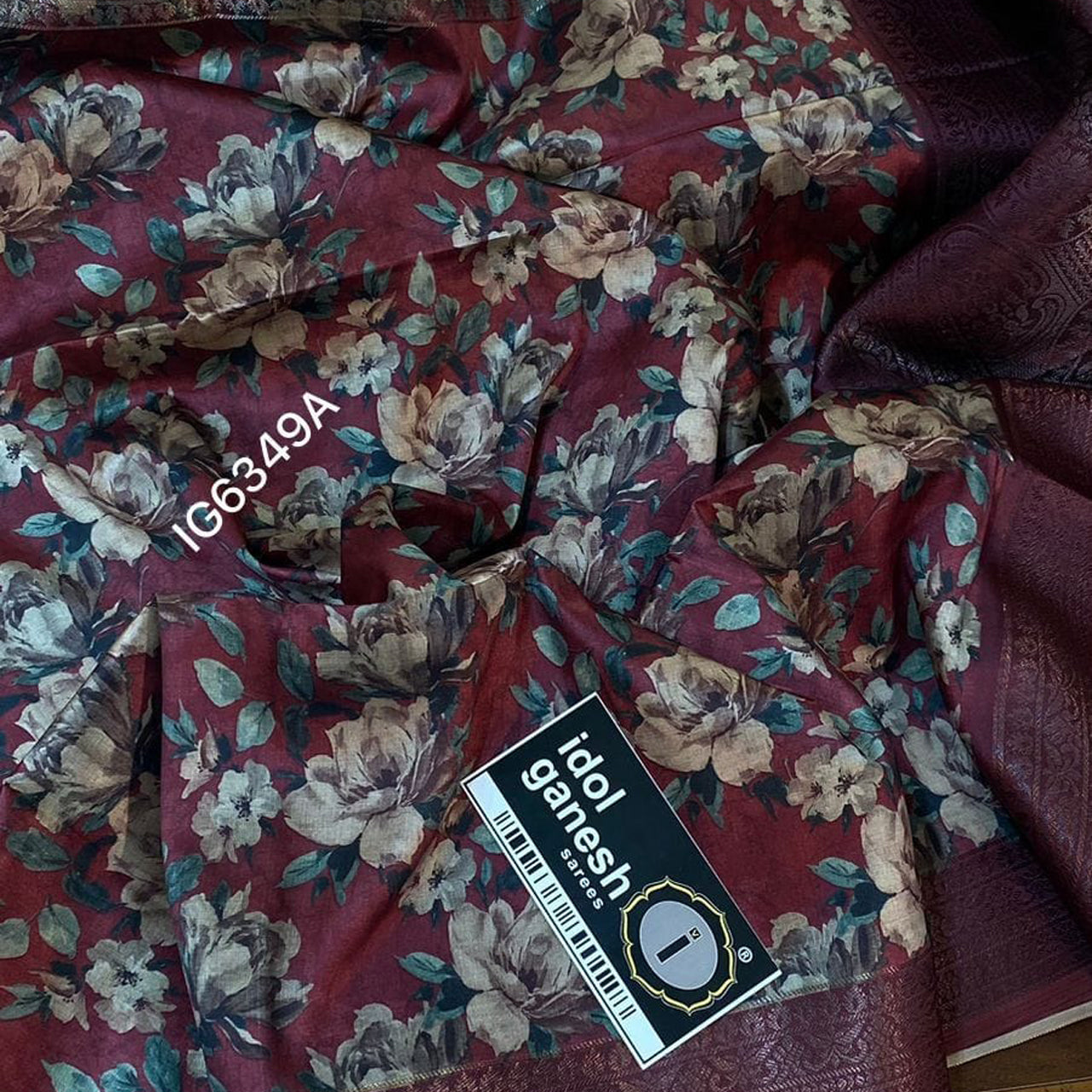 Stunning Maroon Digital Printed Handloom Silk Saree For Women