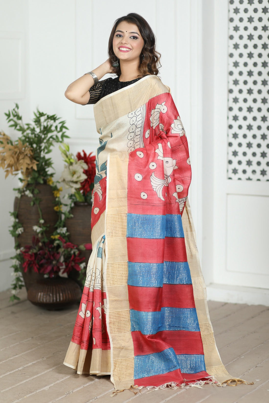 Exquisite Tussar Silk Saree with Kalamkari Detailing and Stylish Blouse Piece