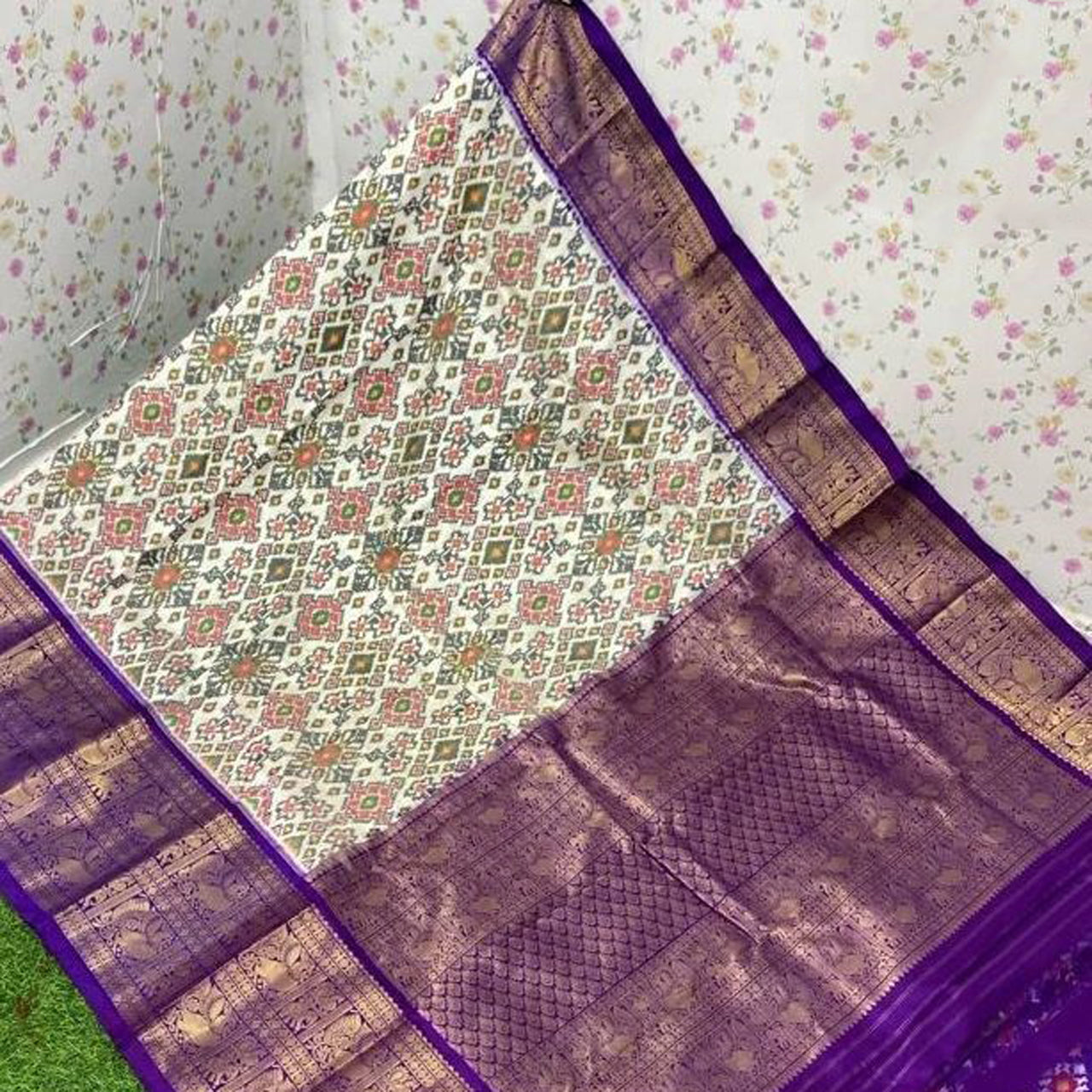 Premium Off White Ikkat Weave Kanchipuram Style Printed Silk Saree