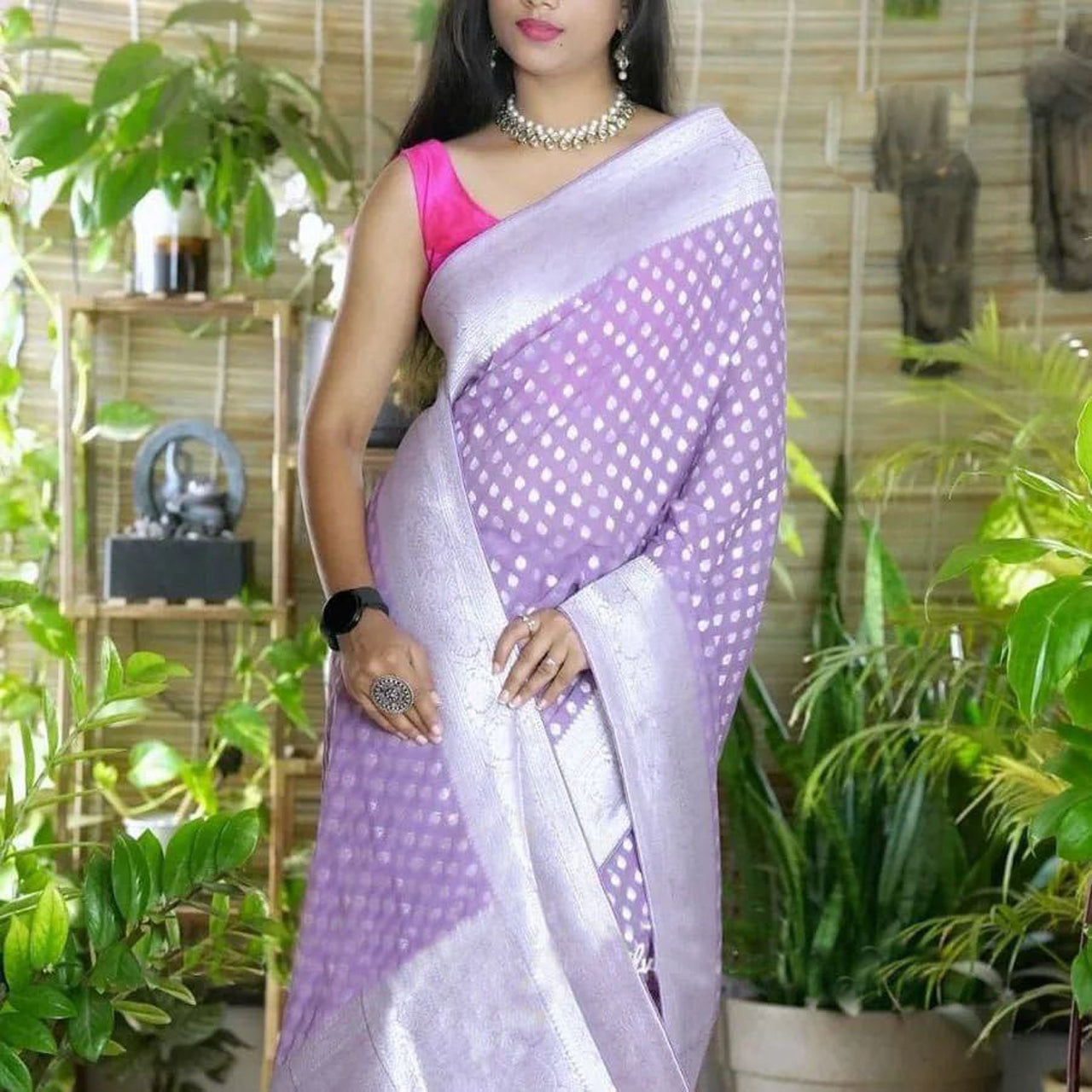 Chic Lavender Georgette Handloom Weaving Saree With Matching Unstitched Blouse