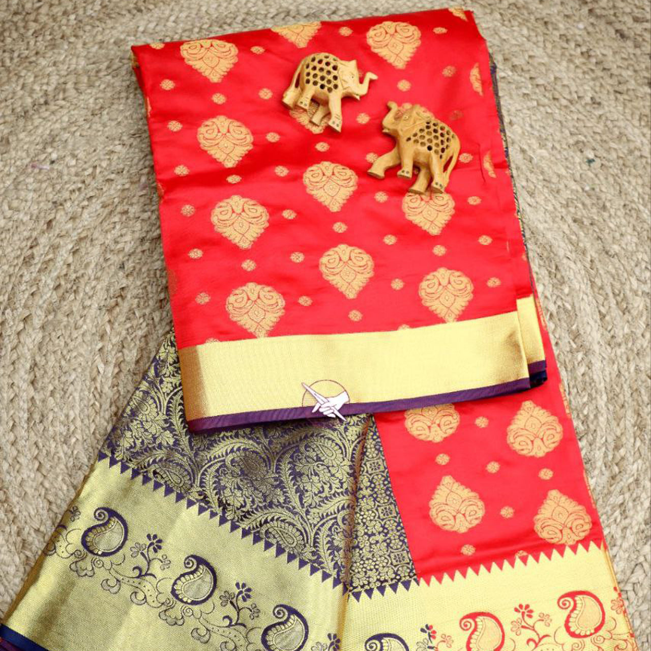 Glamorous Red Bridal Korvai Silk Saree With Intricate Weaving Work