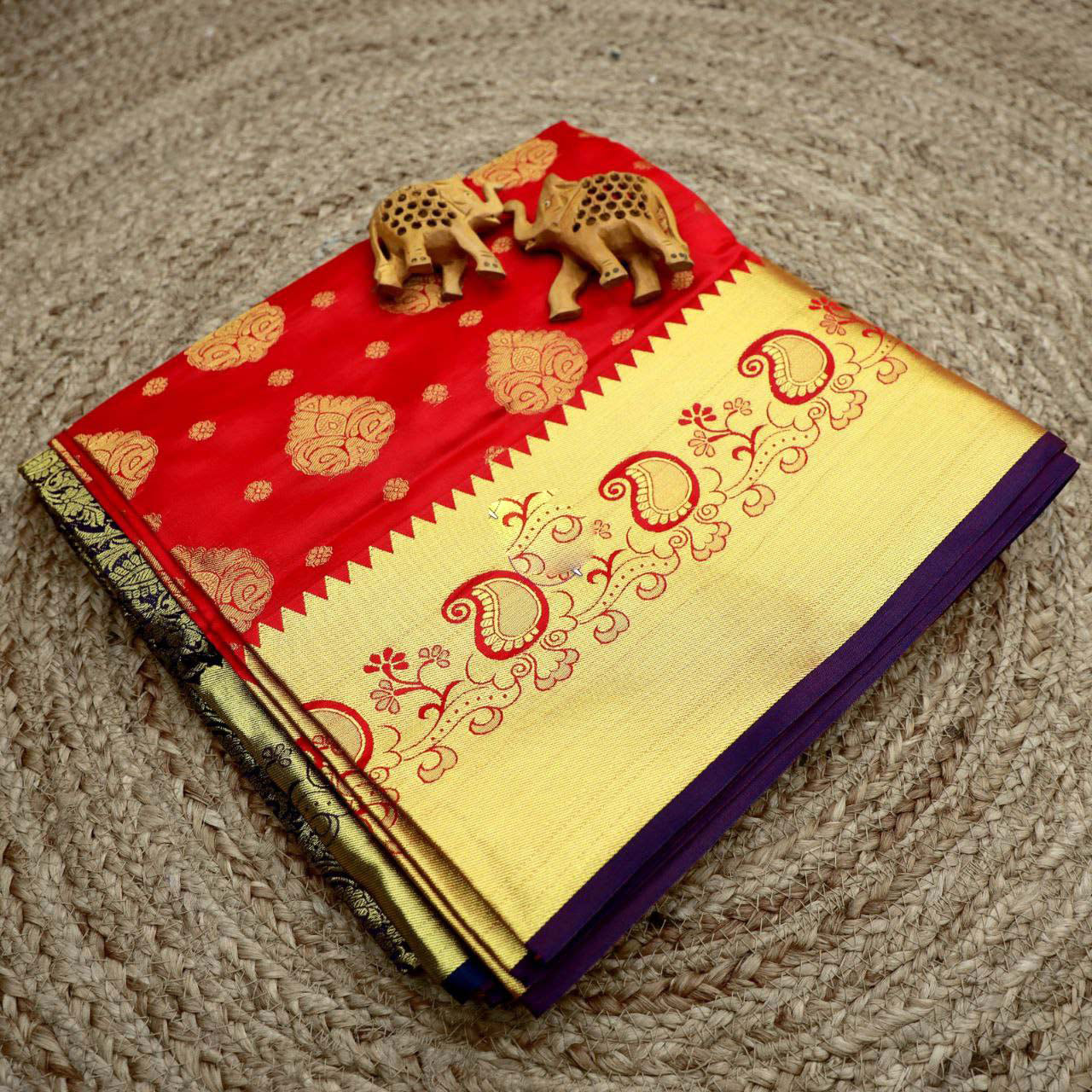 Glamorous Red Bridal Korvai Silk Saree With Intricate Weaving Work