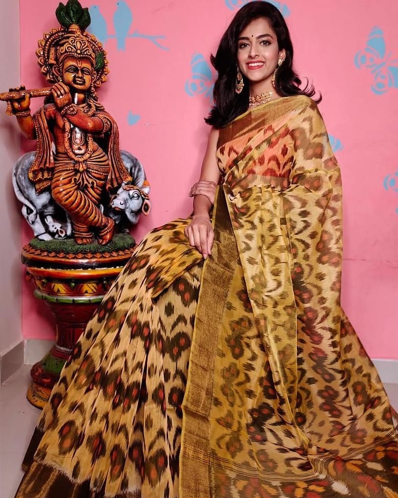 Handloom Woven Soft Silk Saree With Stylish Ikkat Digital Print Design