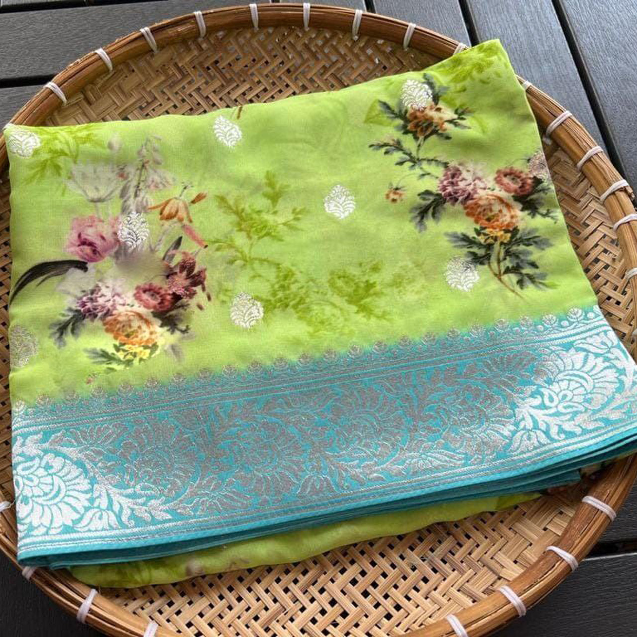 Gorgeous Green Banarasi Crepe Silk Saree With Digital Print For Weddings