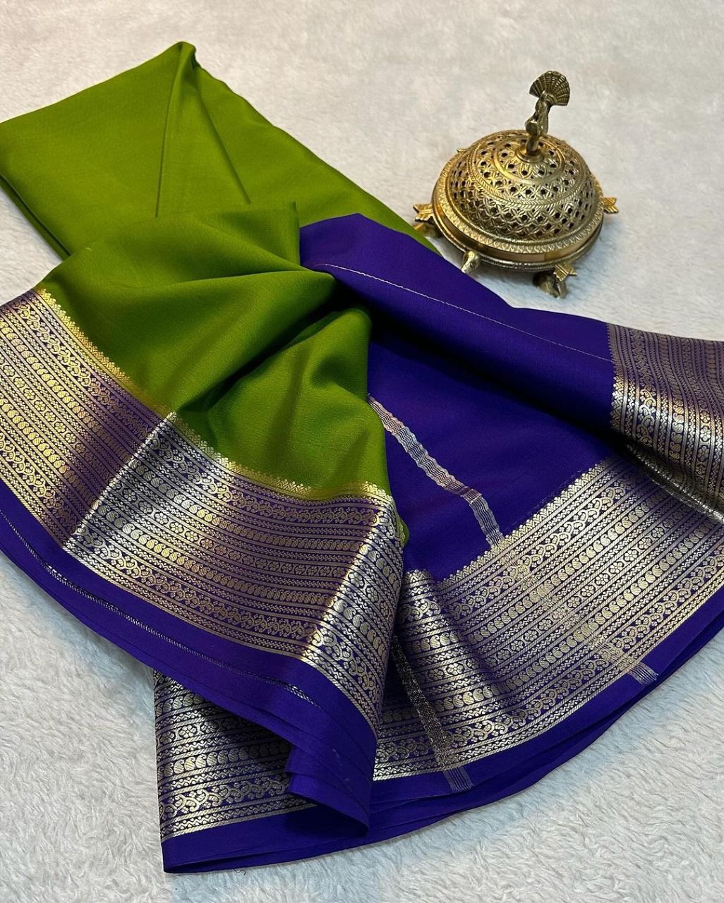 Traditional Indian Mysore Silk Saree With Lustrous Finish And Blouse Material