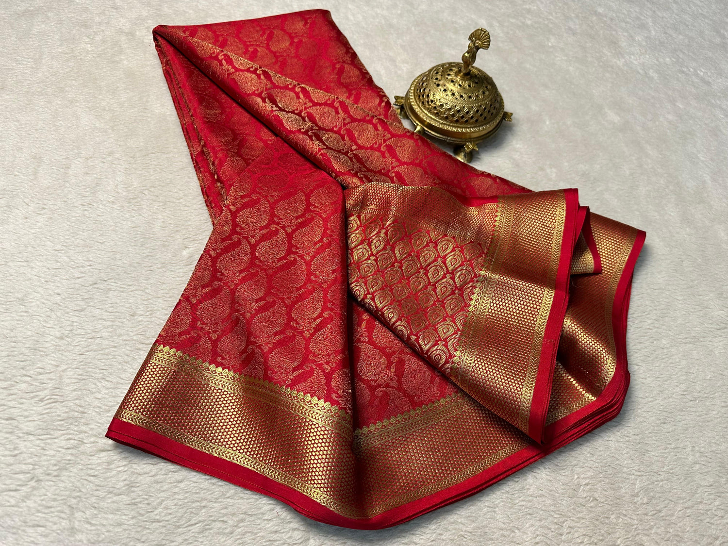 Beautiful Red Mysore Traditional Silk Saree With Woven Brocade And Heavy Pallu