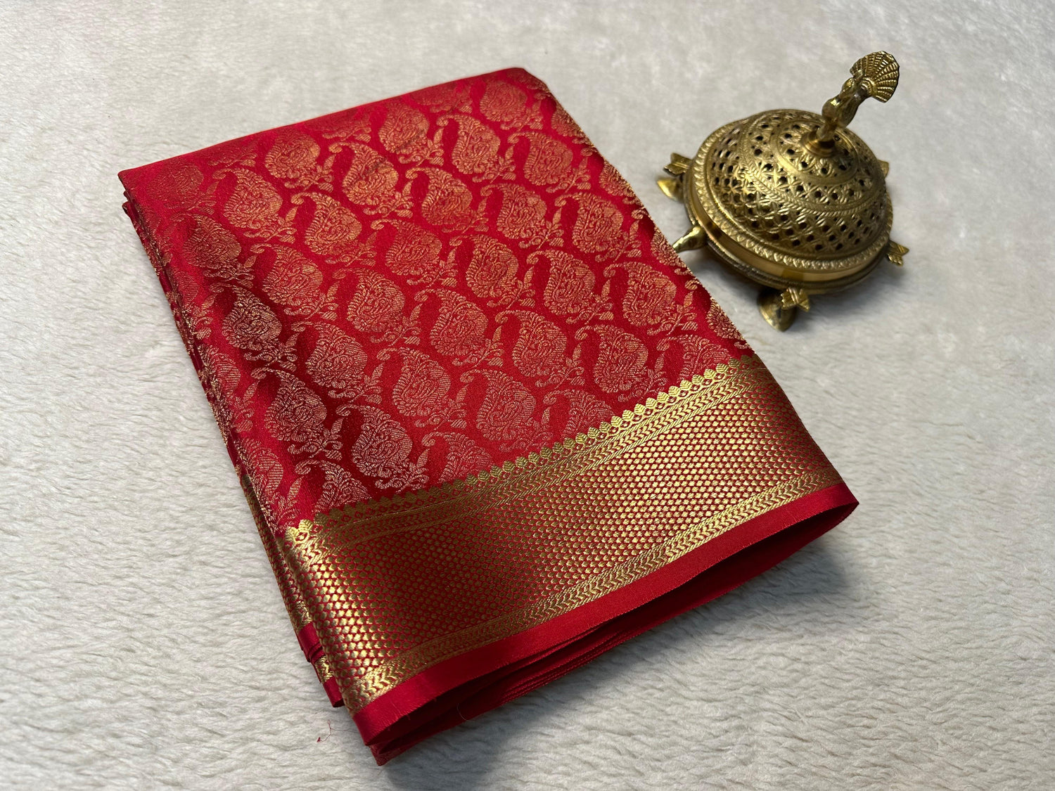 Beautiful Red Mysore Traditional Silk Saree With Woven Brocade And Heavy Pallu