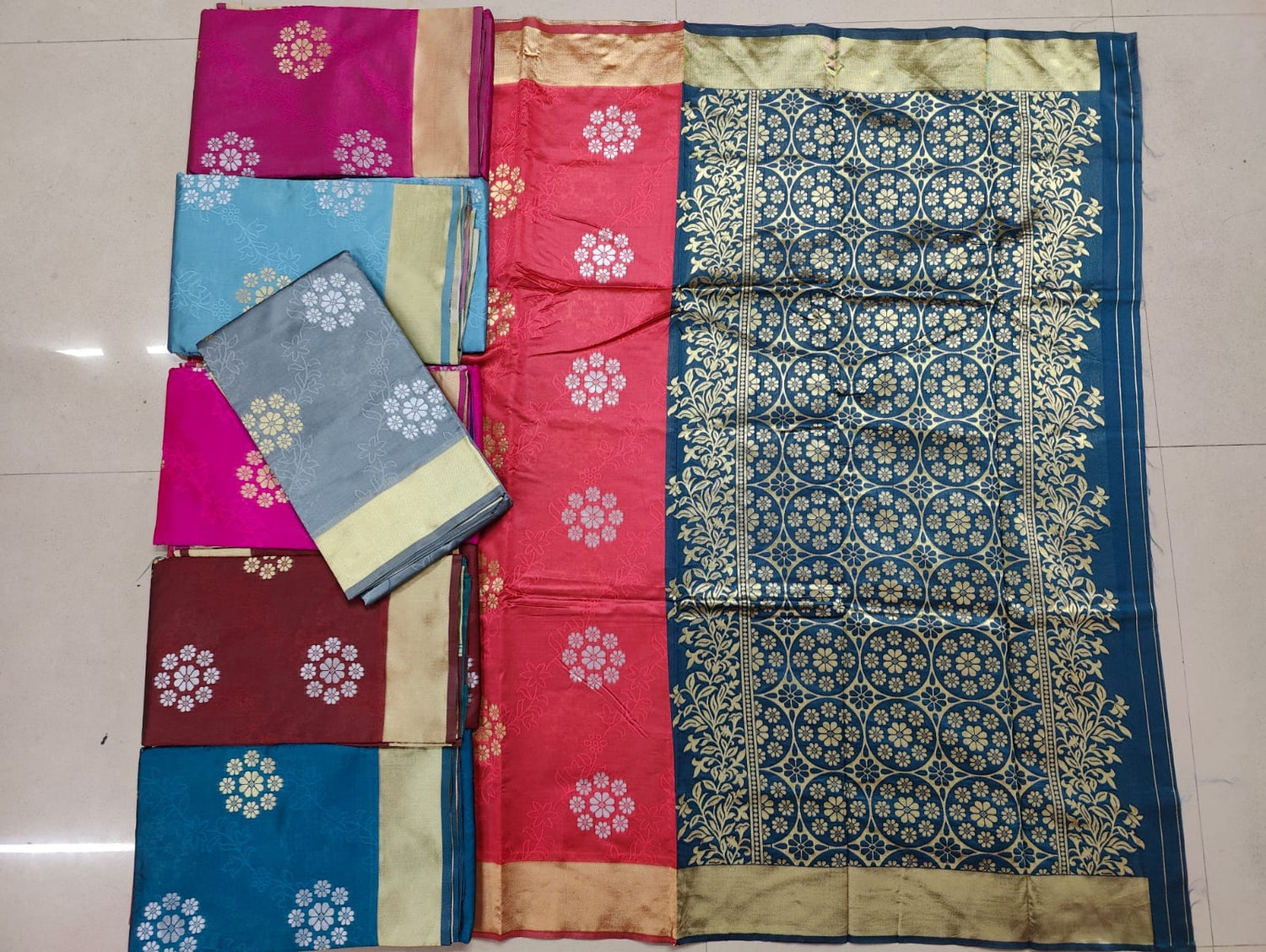 Handwoven Soft Silk Saree With Classic Zari Detailing