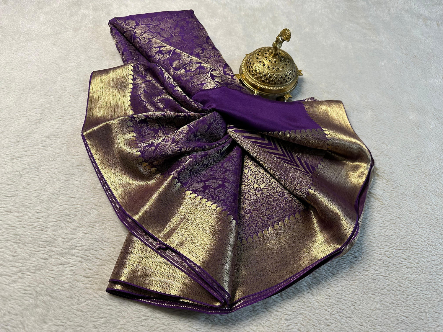 Grand Look Designer Saree In Mysore Silk With Zari Border