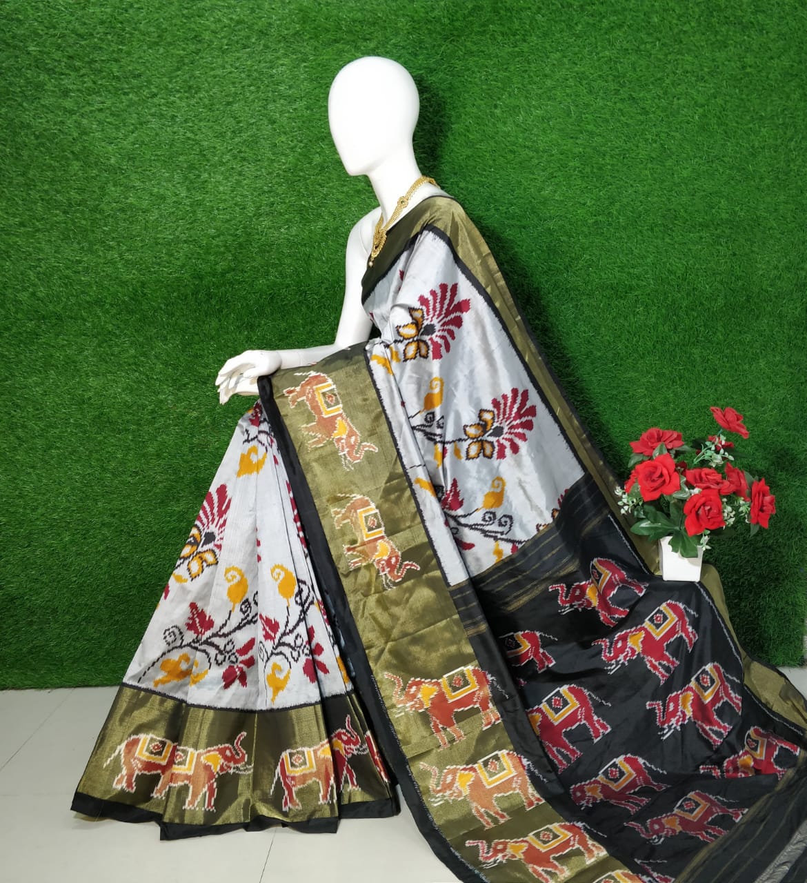 Poichampally Ikkat Kanchi Silk Sarees