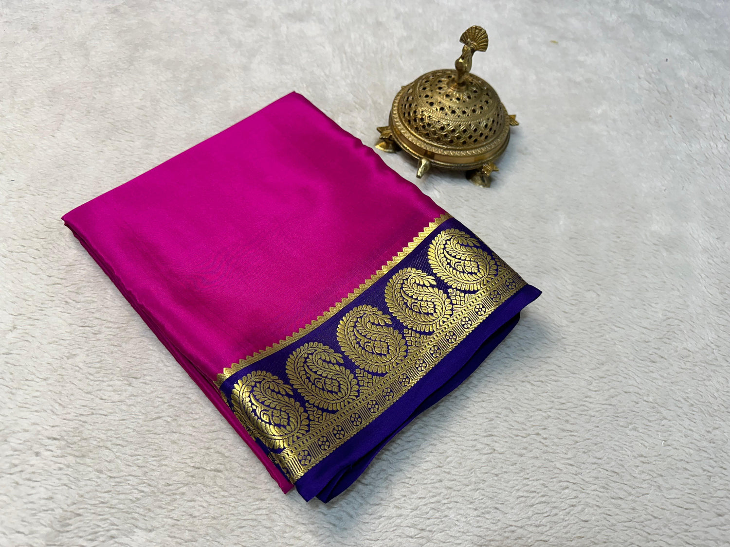 Fetching Traditional Mysore Silk Designer Zari Weaving Saree