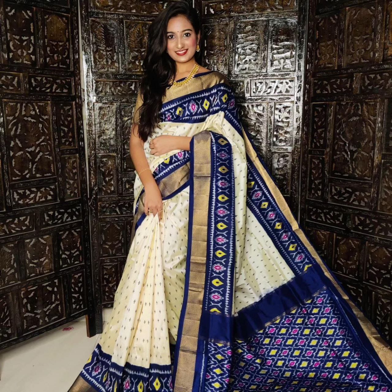 Alluring Traditional Viscose Silk Modern Handloom Ikkat Print Saree