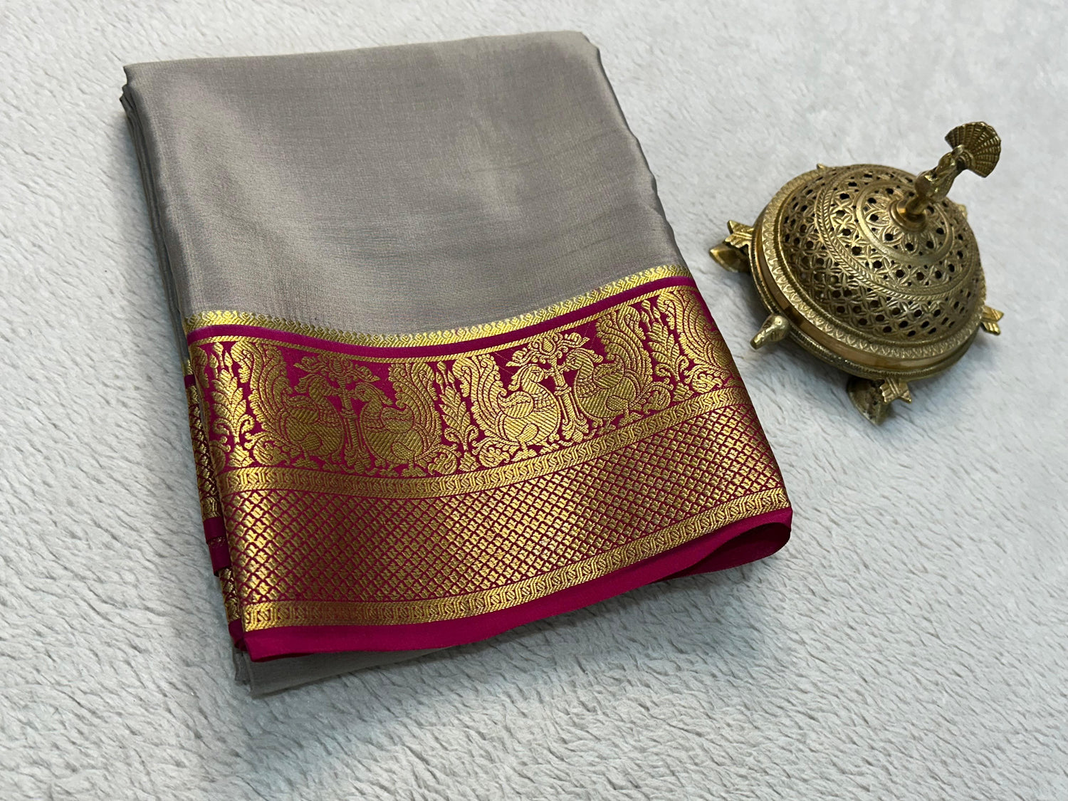 Pretty Traditional Mysore Silk Plain Zari Border Saree