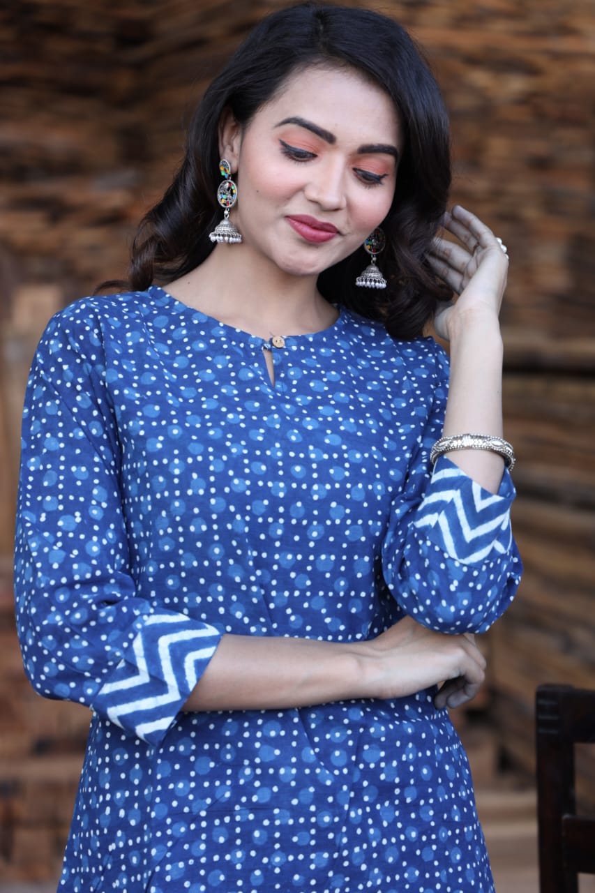 Women's Royal Blue Geometric Chevron Block Print Top | Round Neck 3/4 Sleeve Casual Ethnic Kurti